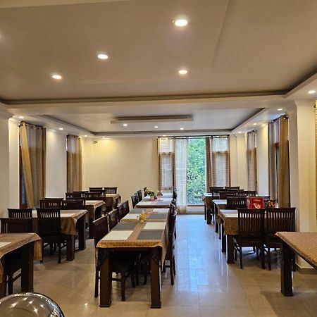 Hotel Akash Regency Манали Экстерьер фото