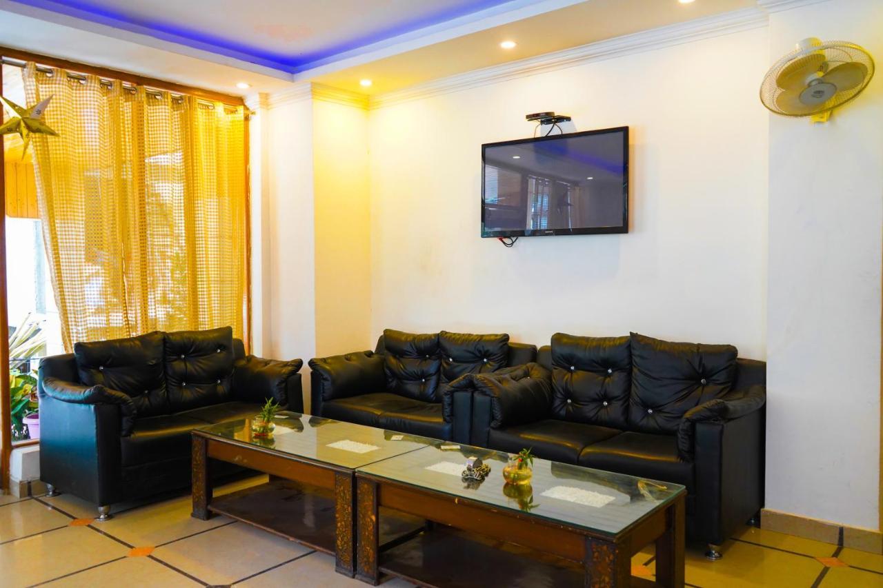 Hotel Akash Regency Манали Экстерьер фото