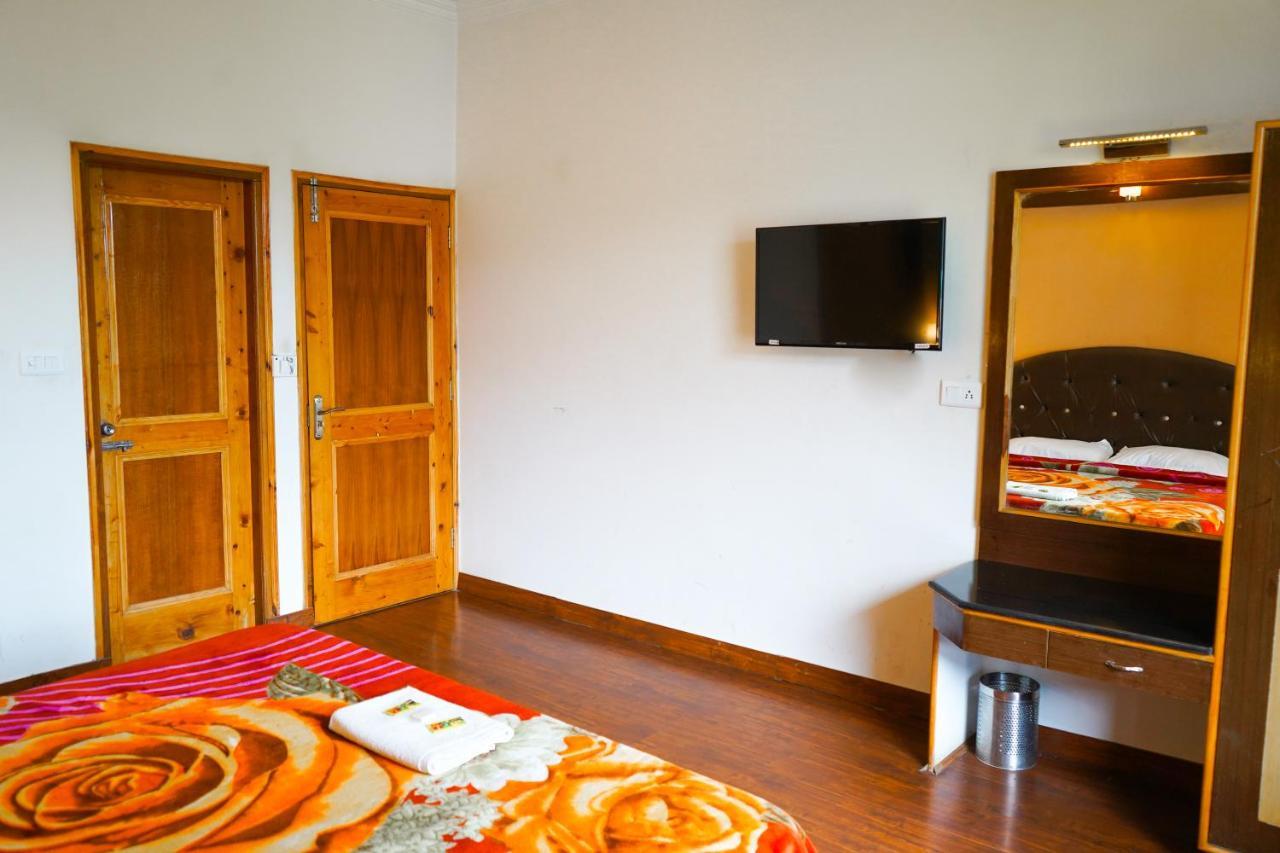 Hotel Akash Regency Манали Экстерьер фото