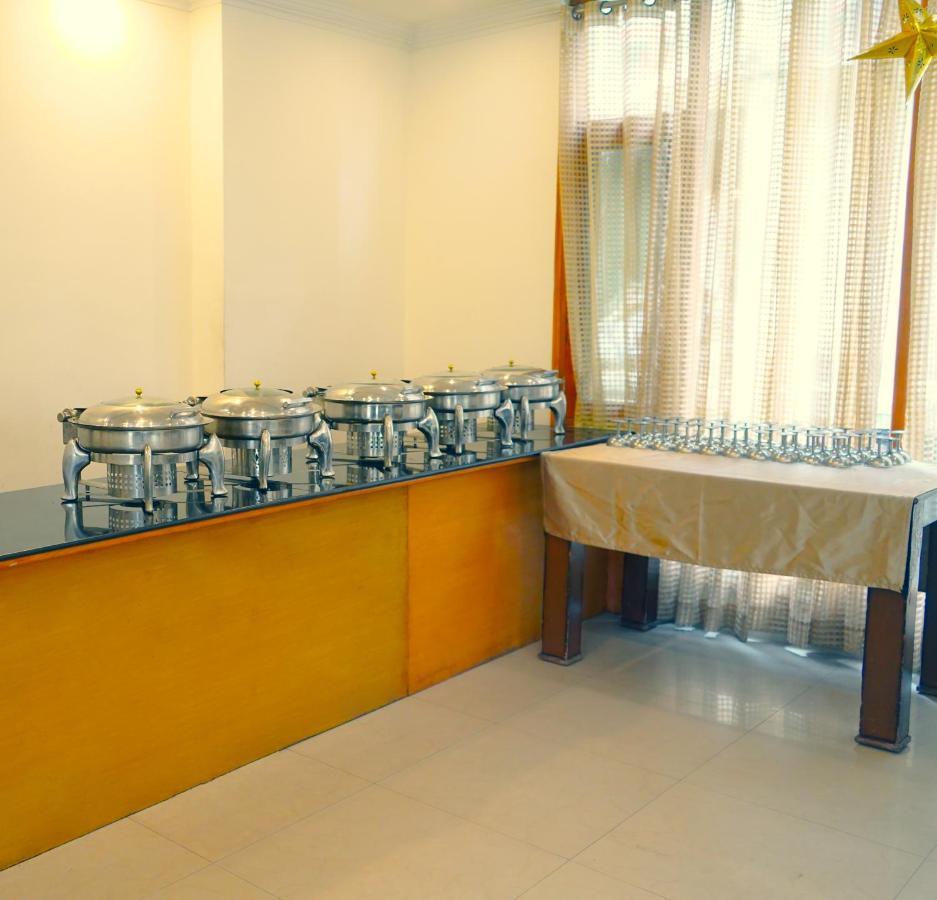 Hotel Akash Regency Манали Экстерьер фото
