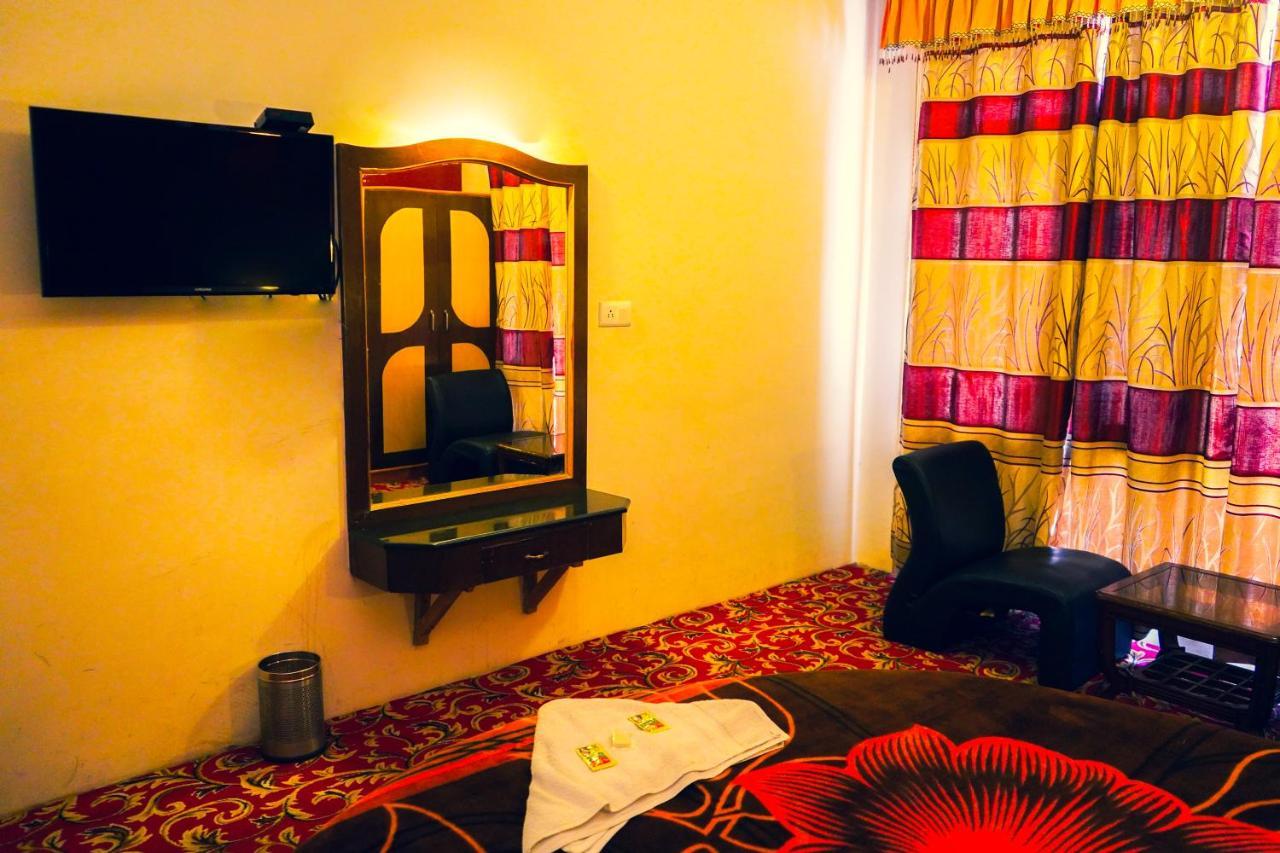 Hotel Akash Regency Манали Экстерьер фото