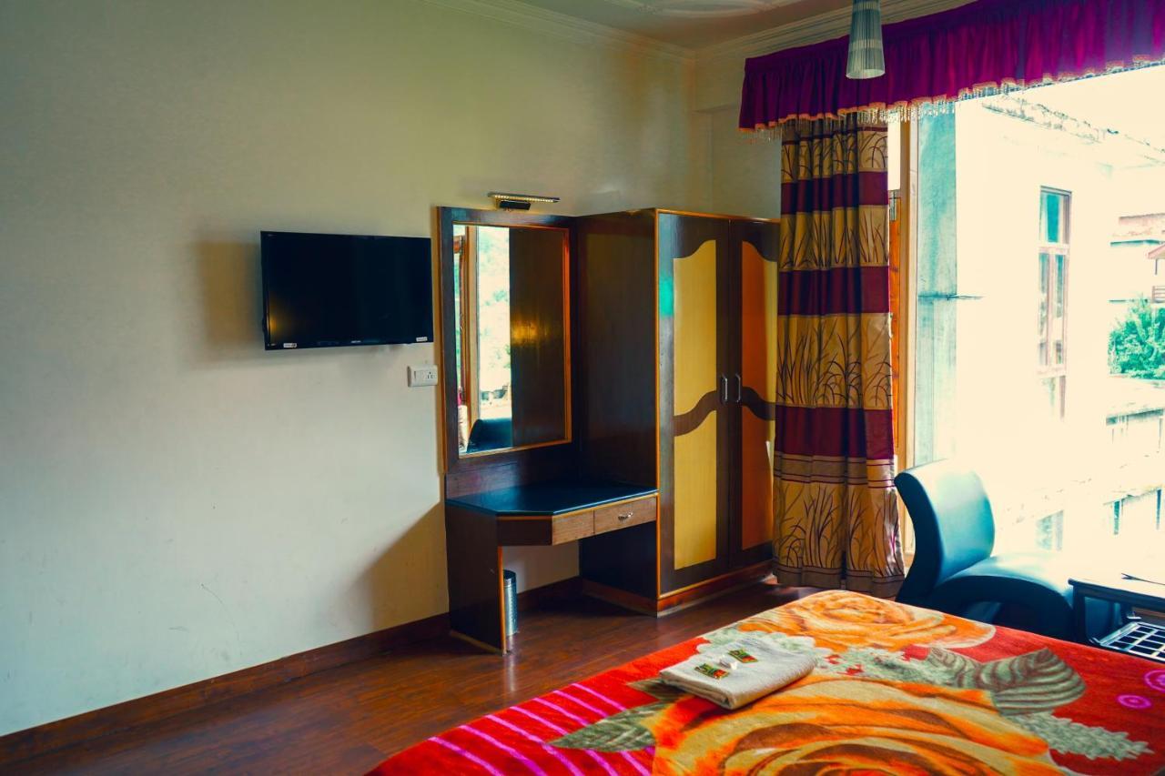Hotel Akash Regency Манали Экстерьер фото